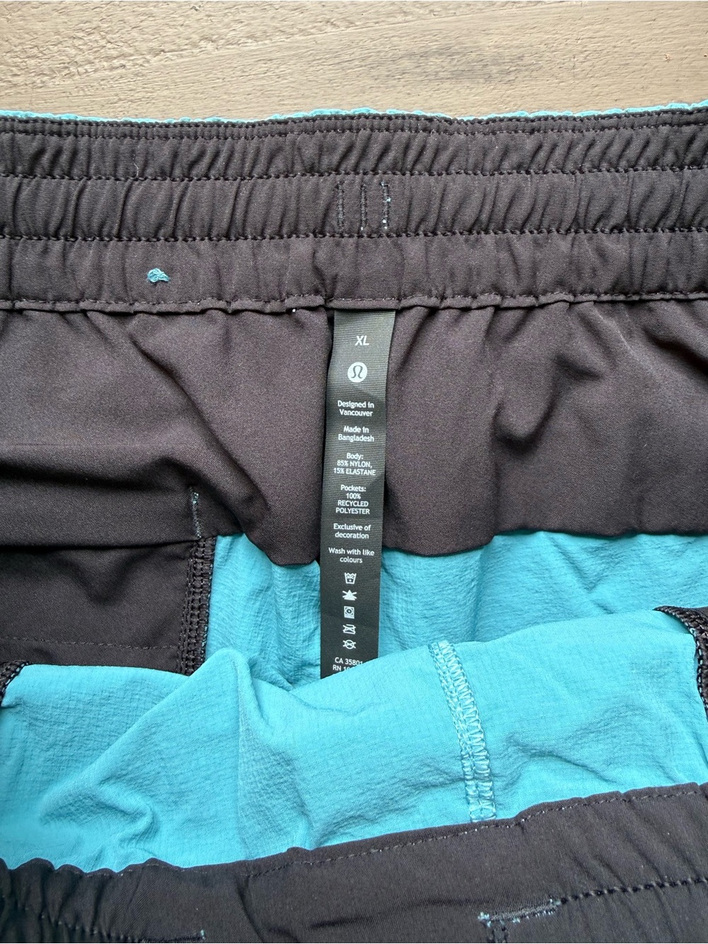 Men’s Lululemon XL Shorts in Turquoise - Picture 3 of 4